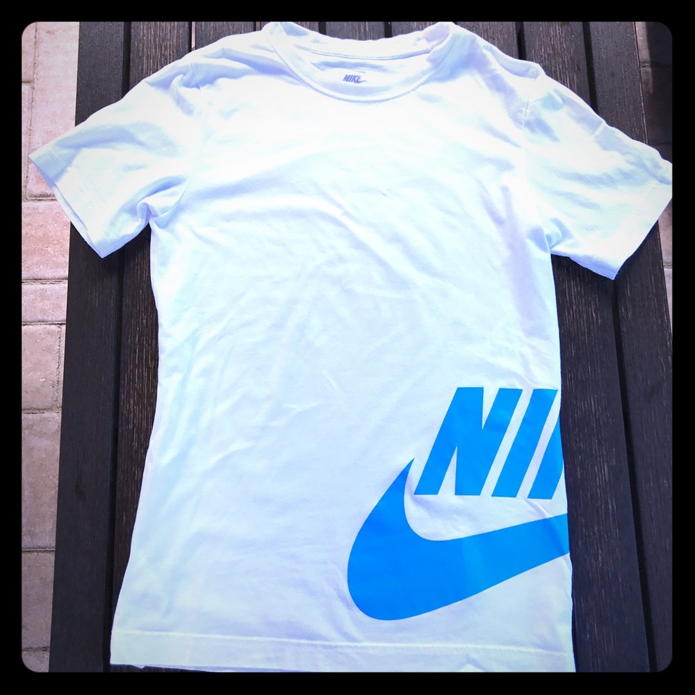 Boys Nike T shirt LG